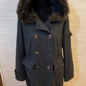 Steve Madden gray wool-blend coat with a faux fur collar
